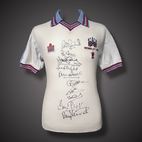 Multi signed west ham united - west,