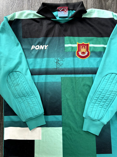 Pony west ham - pony, united